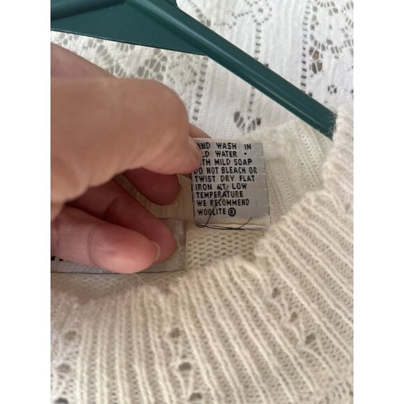 Vintage Thats Me Embroidered Floral Sweater Purple Beaded Cottagecore Medium - Picture 4 of 5